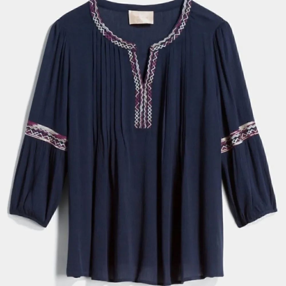 SKIES ARE BLUE Elettra Embroidered Top Size large NWT